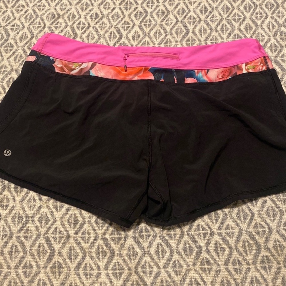 Lululemon speed up shorts floral size 12